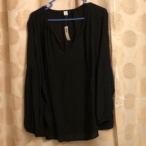 Old Navy split neck blouse